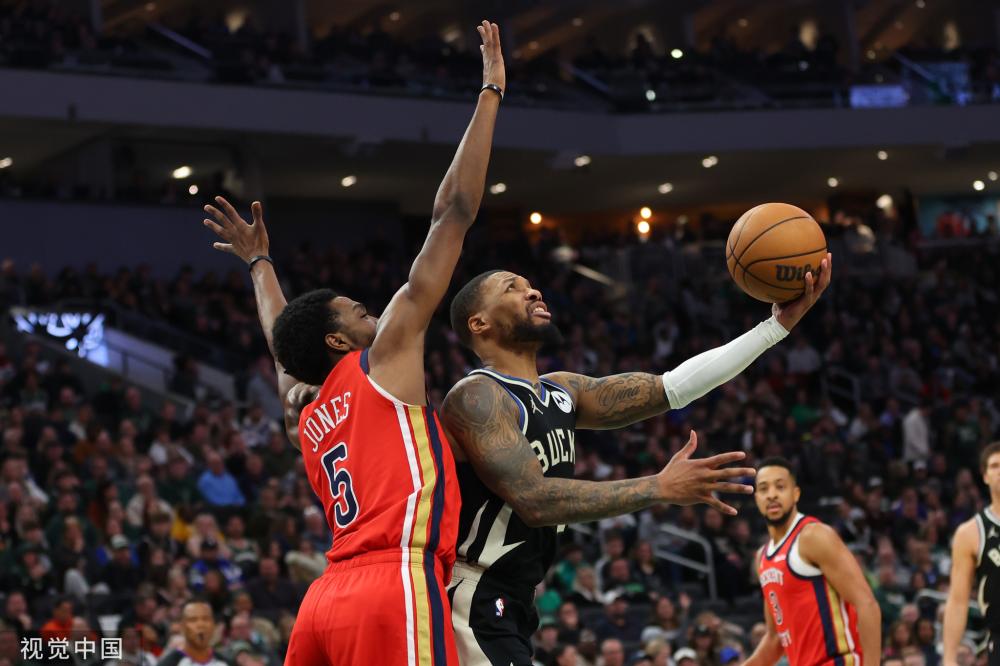 目光转向了 目光转向了