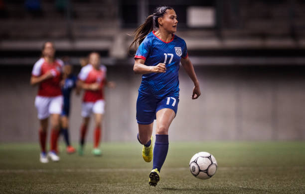 他受到了球 他受到了球